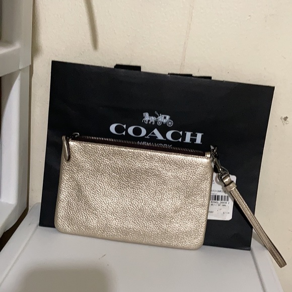 Coach Sm wristlet in polished leather - Picture 3 of 9